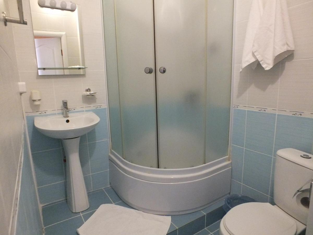 Vorontsovskiy Hotel Melitopol Bagian luar foto