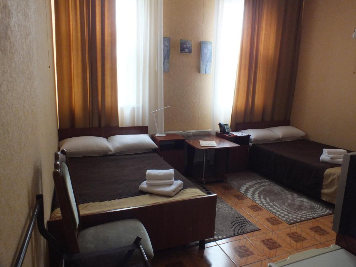 Vorontsovskiy Hotel Melitopol Bagian luar foto