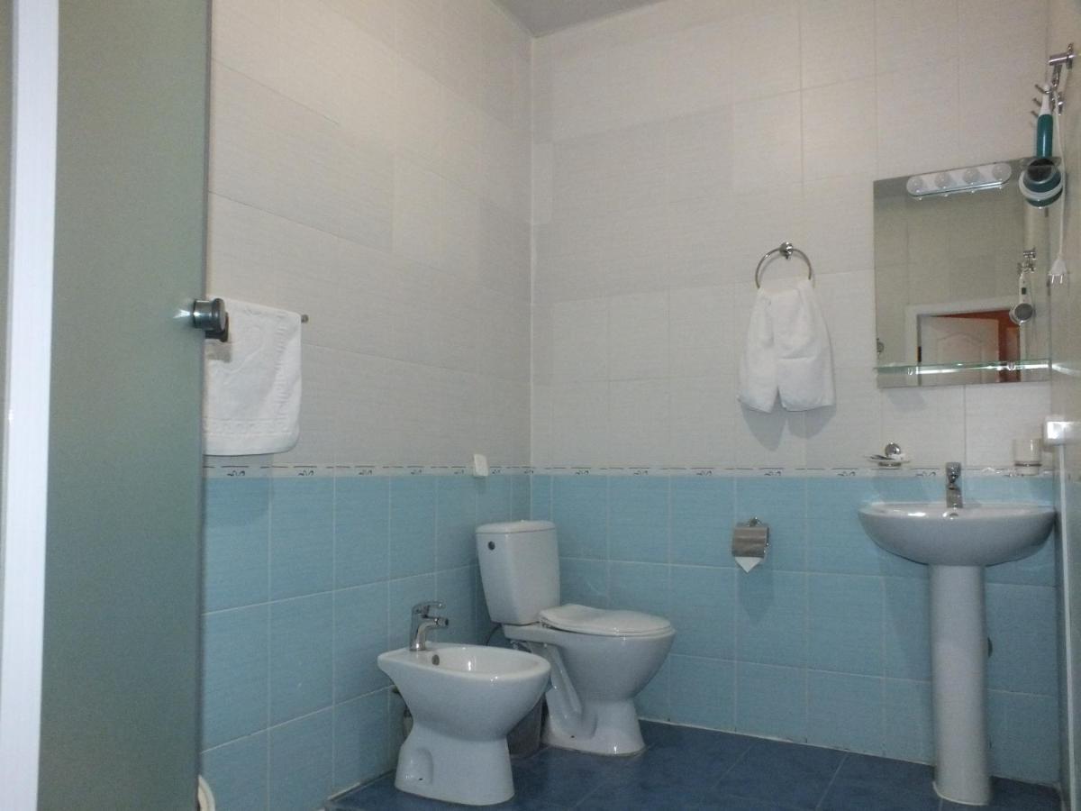 Vorontsovskiy Hotel Melitopol Bagian luar foto