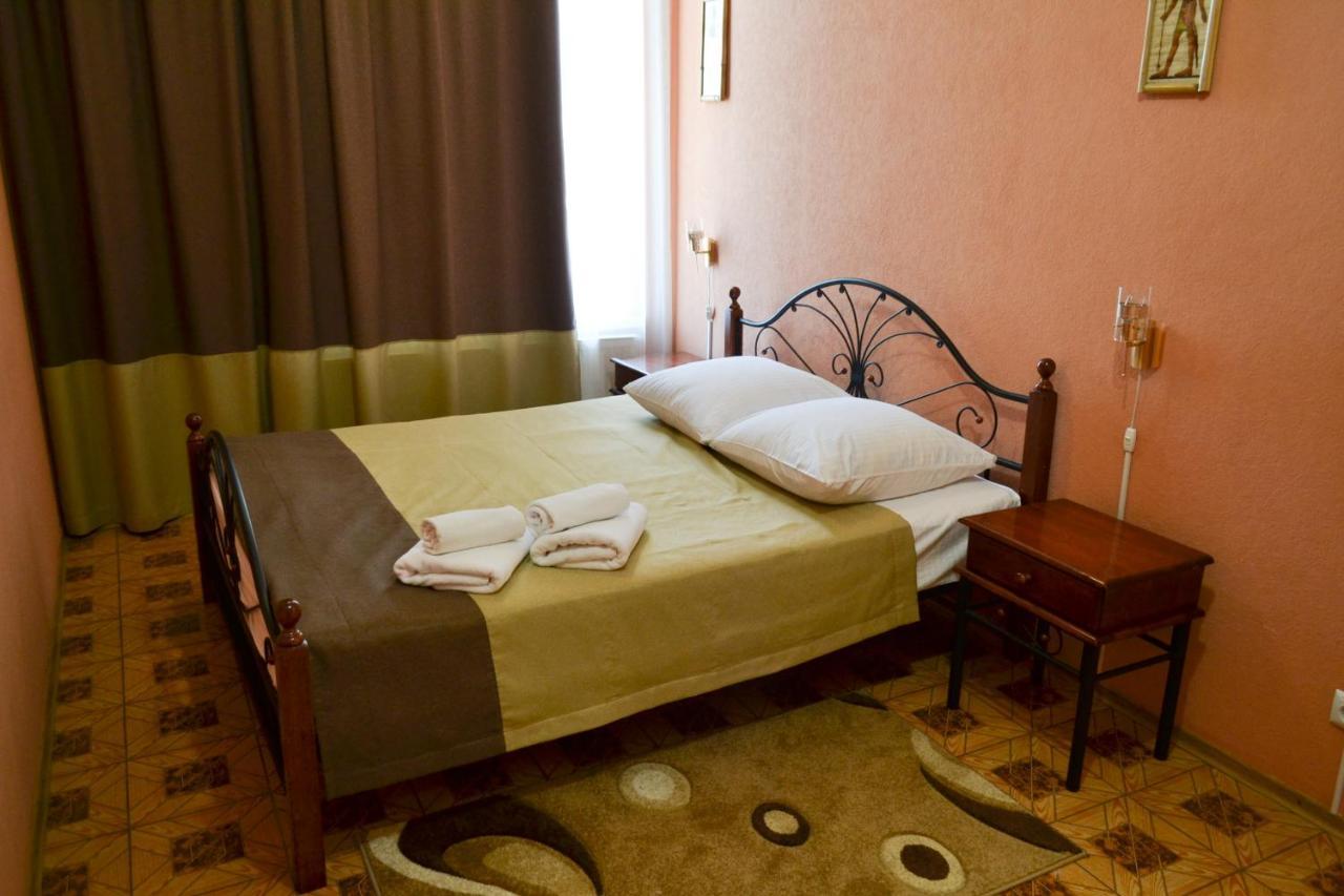 Vorontsovskiy Hotel Melitopol Bagian luar foto