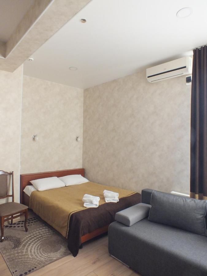 Vorontsovskiy Hotel Melitopol Bagian luar foto