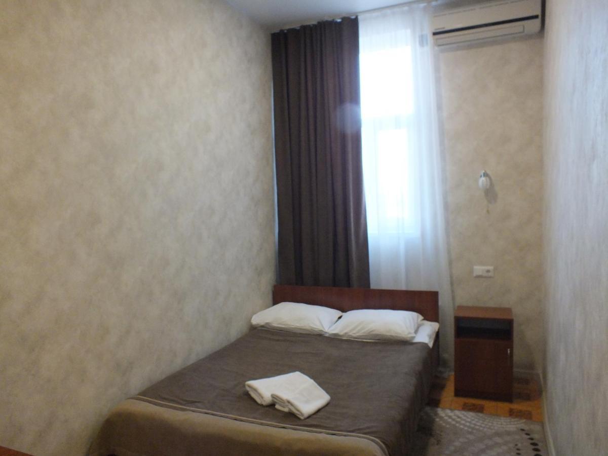 Vorontsovskiy Hotel Melitopol Bagian luar foto