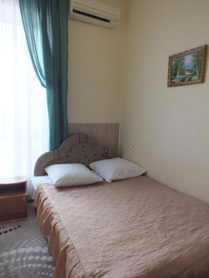 Vorontsovskiy Hotel Melitopol Bagian luar foto