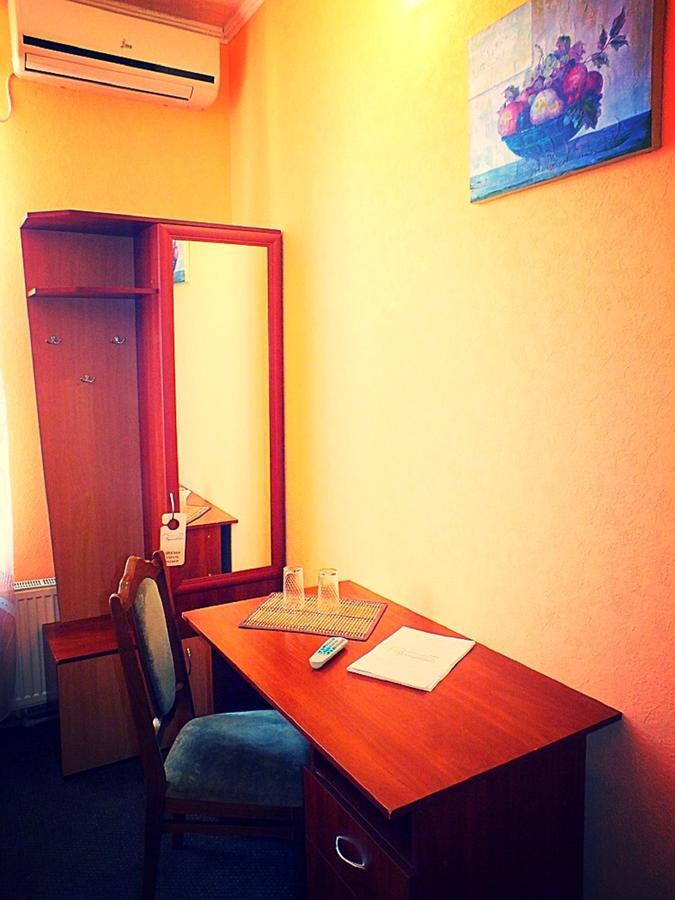 Vorontsovskiy Hotel Melitopol Bagian luar foto